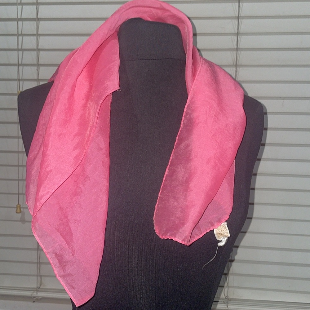 Assorted scarves - Picture 3 of 5